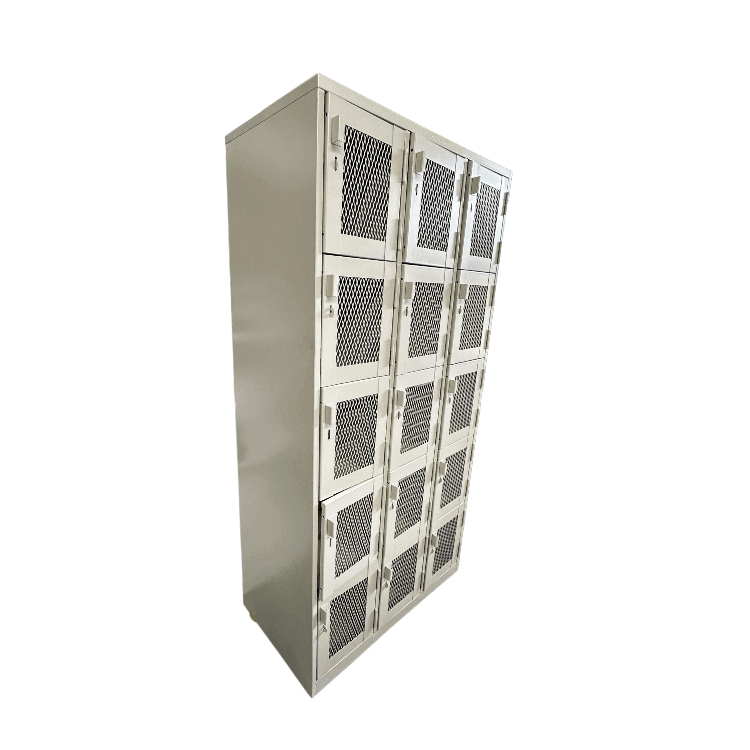 Locker metálico de 15 compartimentos con puertas de malla